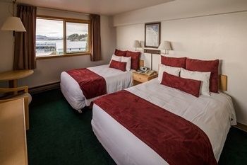 Totem Square Hotel And Marina Sitka Buitenkant foto